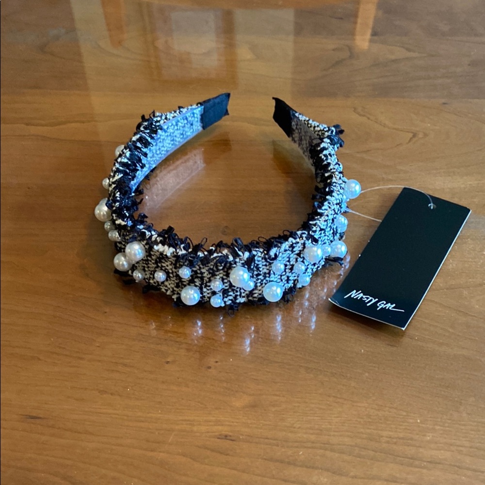 Nasty Gal Black and White Beaded Pearl Headband